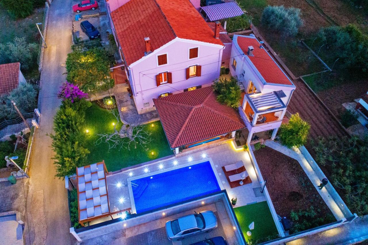 Apartments Guc Preko Exterior photo